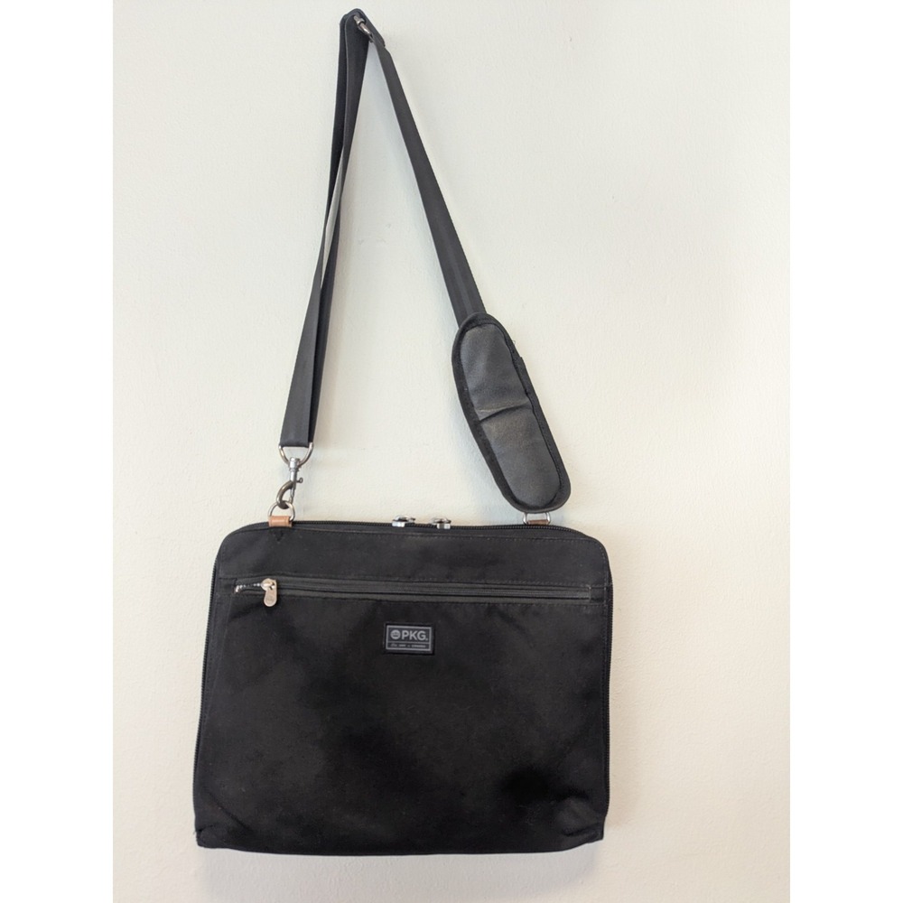 PKG Canada laptop Messenger Bag Black‎ 15" Briefcase Computer Work Travel
